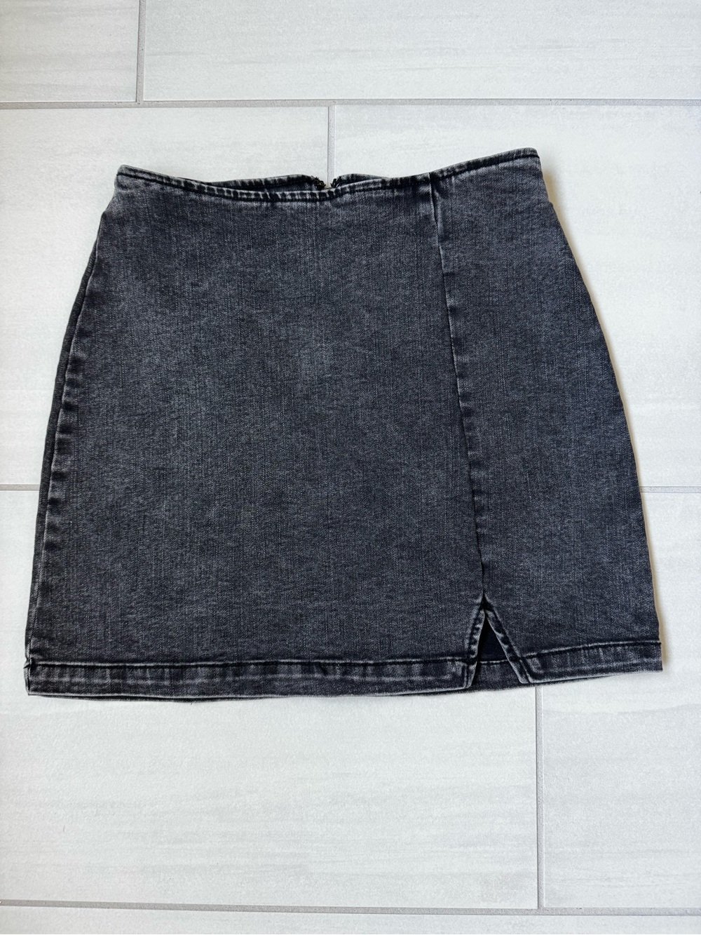 Classic Black Denim Mini Skirt, size 4